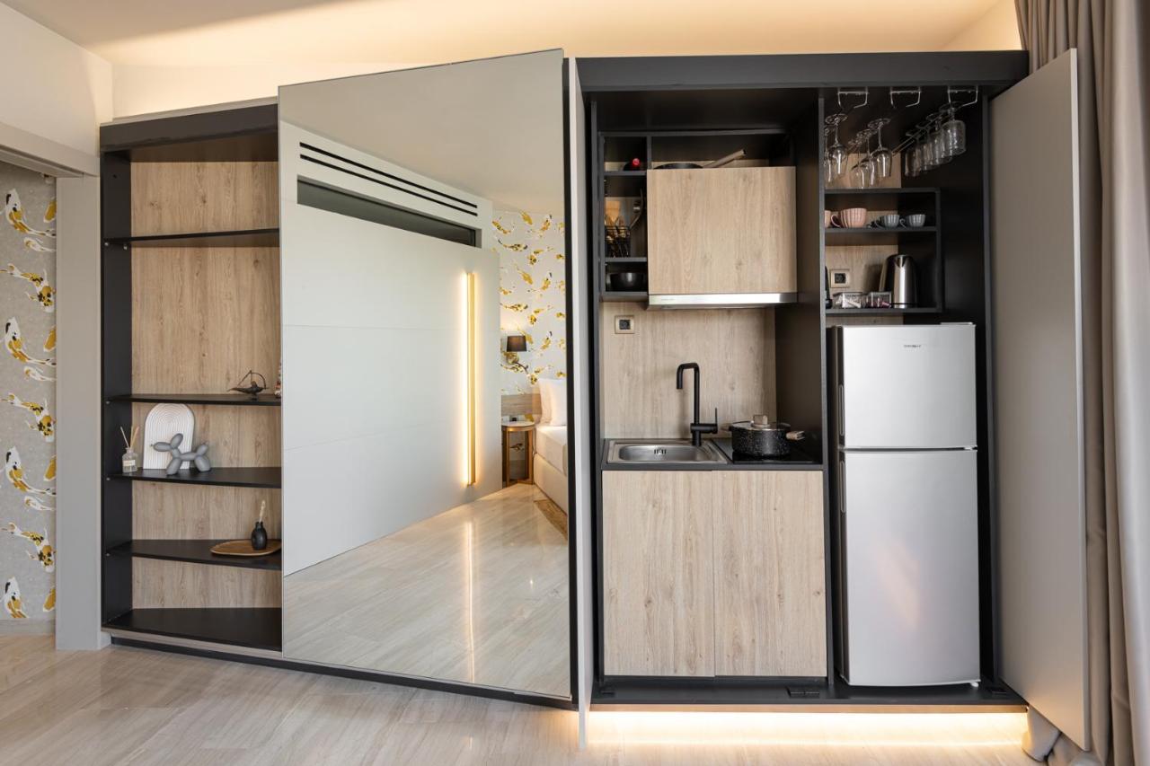 The Koi Apartment, Thessaloniki #Feelslikehome Bagian luar foto